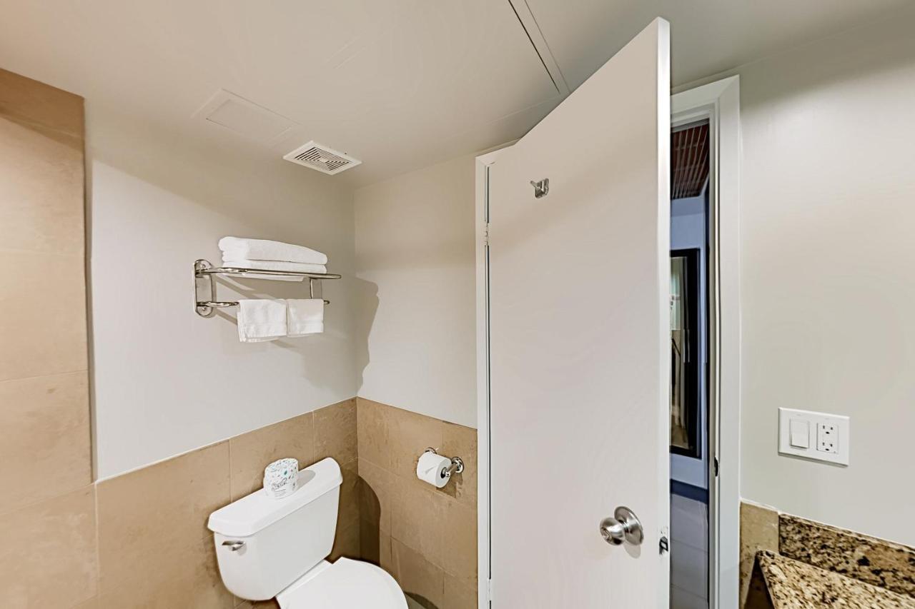 ホノルルAqua Palms Waikiki Ocean View Lanai Parking Includedアパートメント エクステリア 写真