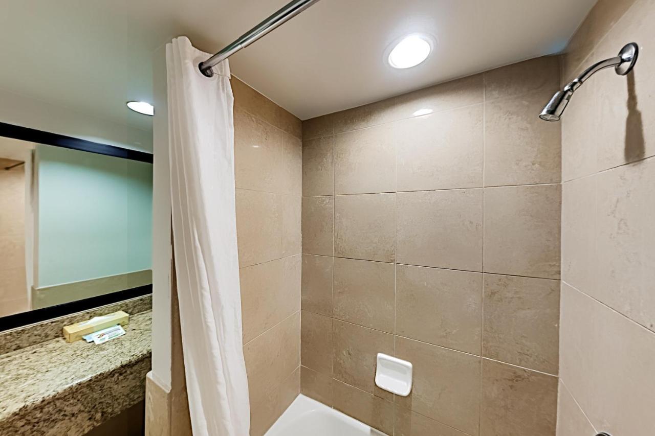 ホノルルAqua Palms Waikiki Ocean View Lanai Parking Includedアパートメント エクステリア 写真